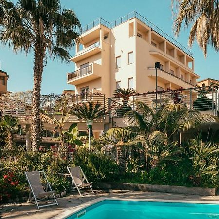 Hotel Residence La Palma Finale Ligure Exterior foto