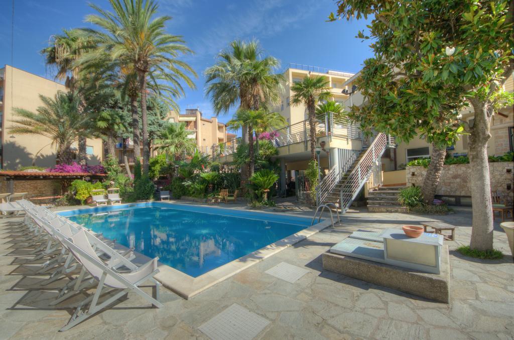 Hotel Residence La Palma Finale Ligure Exterior foto
