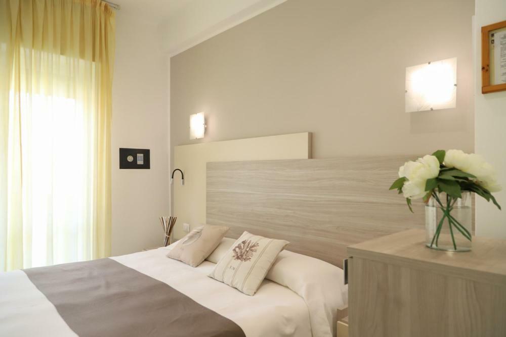 Hotel Residence La Palma Finale Ligure Exterior foto